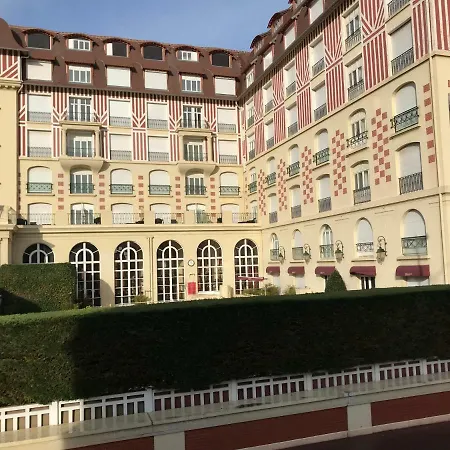 Le Royal Lägenhet Deauville