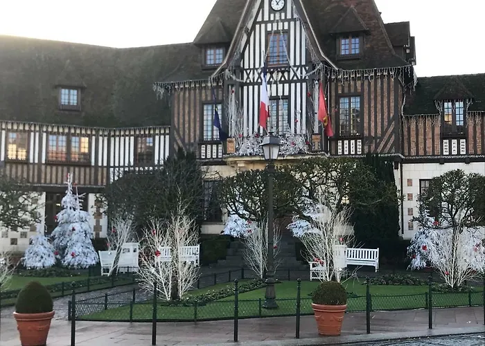 Le Royal Апартаменты Довиль